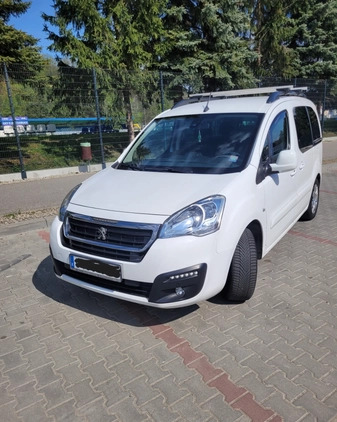 Peugeot Partner cena 43500 przebieg: 166000, rok produkcji 2017 z Gorlice małe 277